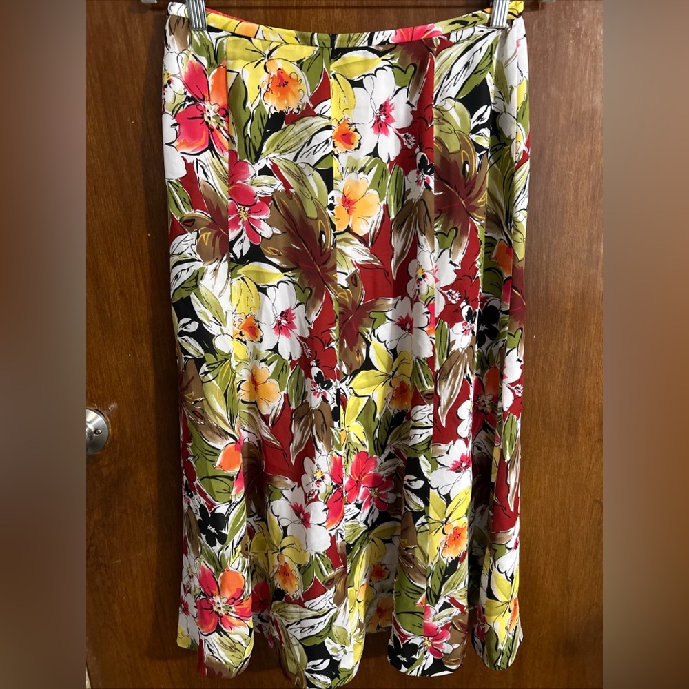 Talbots Women’s 100% Pure Silk Flared Full Skirt Multi-Color Floral Sz 8P